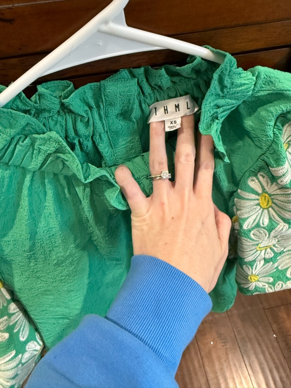 THML Green Puff-Sleeve Daisy Blouse - Picture 4 of 5